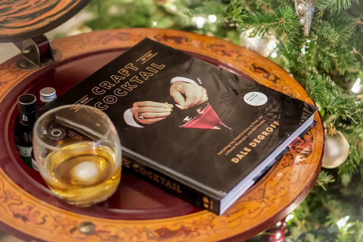 Christmas book for cocktail lovers.