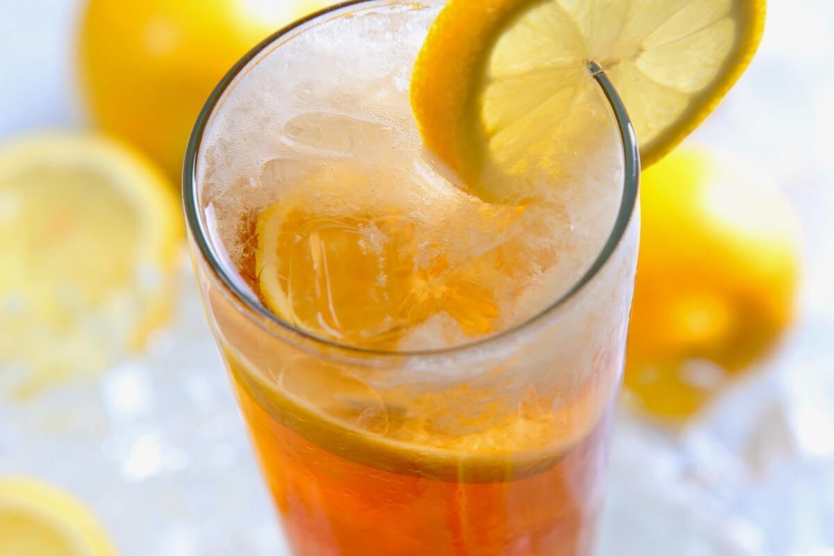 https://cocktailhammer.com/wp-content/uploads/2021/06/long-island-iced-tea-cocktail.jpg